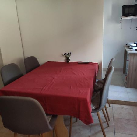 Lelle Lelke Apartmanhaz Balatonlelle Exterior photo