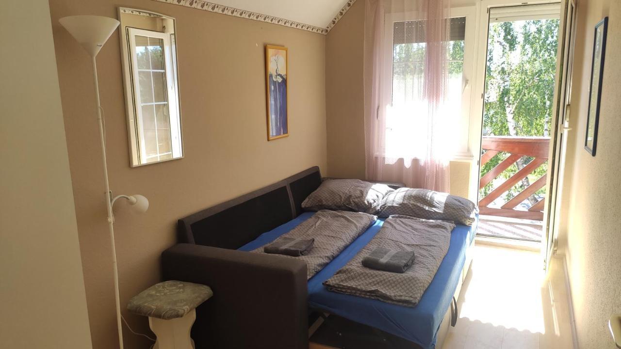 Lelle Lelke Apartmanhaz Balatonlelle Exterior photo