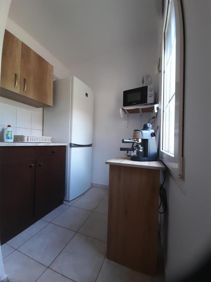 Lelle Lelke Apartmanhaz Balatonlelle Exterior photo